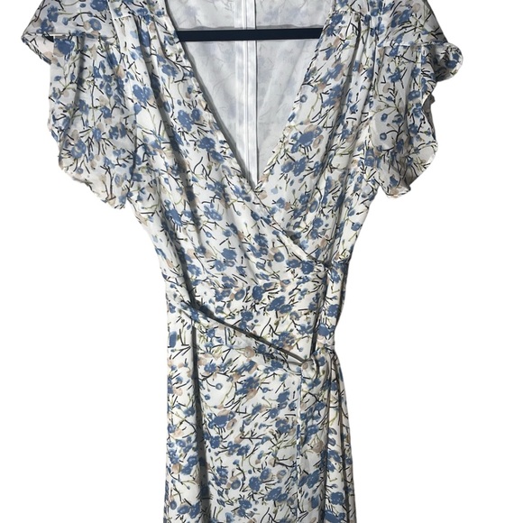 Essue Size Small Flowy V Neck Floral Print - Picture 7 of 10